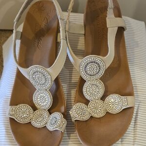 Skechers White Beaded T-Strap Sandals